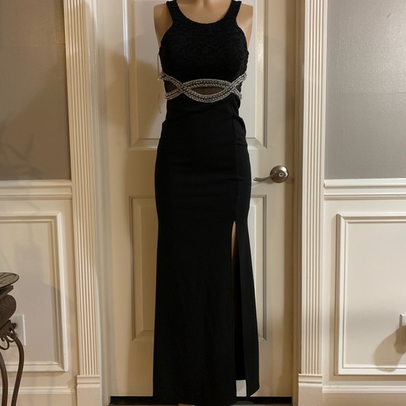 Women’s junior black lace top halter maxi bodycon dress size (S) sleeveless - Picture 2 of 10